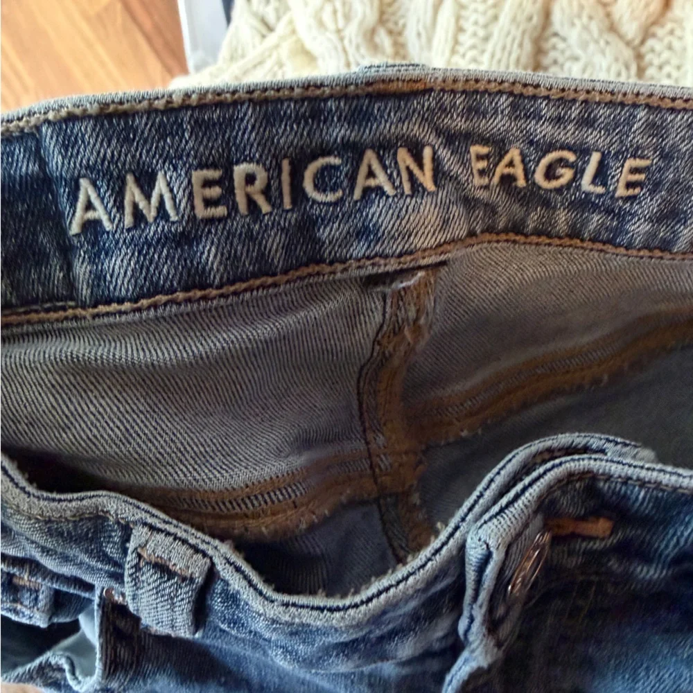 American Eagle Women's Light Blue Stretchy Mom‎ Jeans Size 0